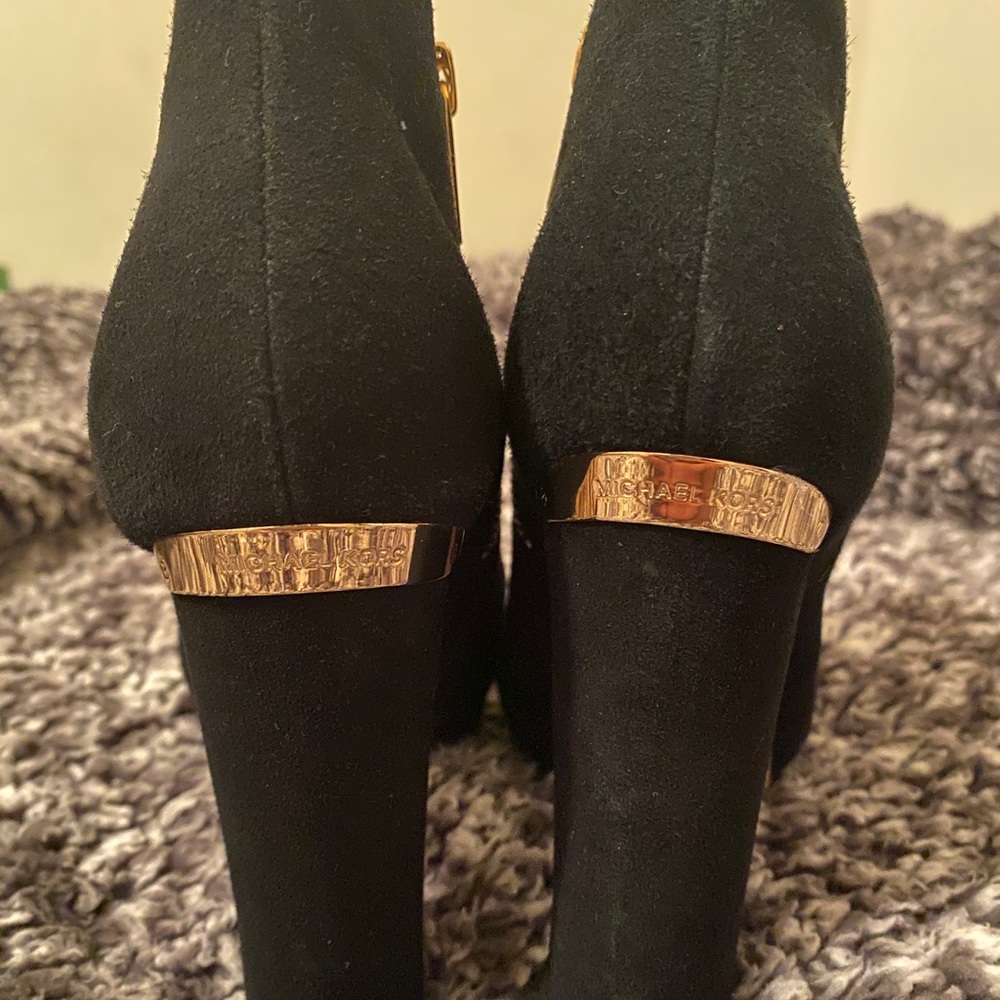 Michael Kors ankle booties - Picture 4 of 5